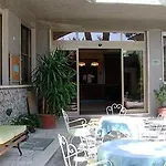 Raffaello Ξενοδοχείο 4*